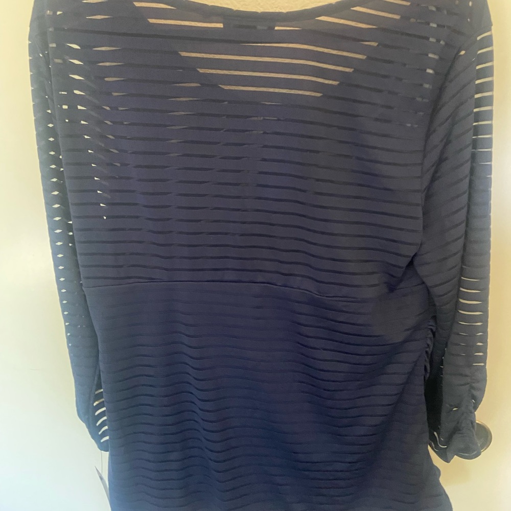Blue top - Picture 5 of 5
